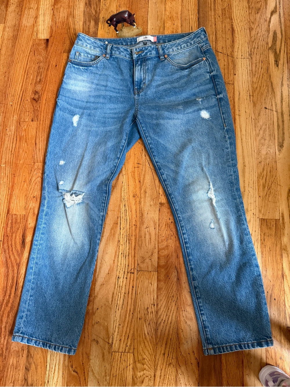 CAbi Light Blue Distressed Relaxed Men’s Jeans